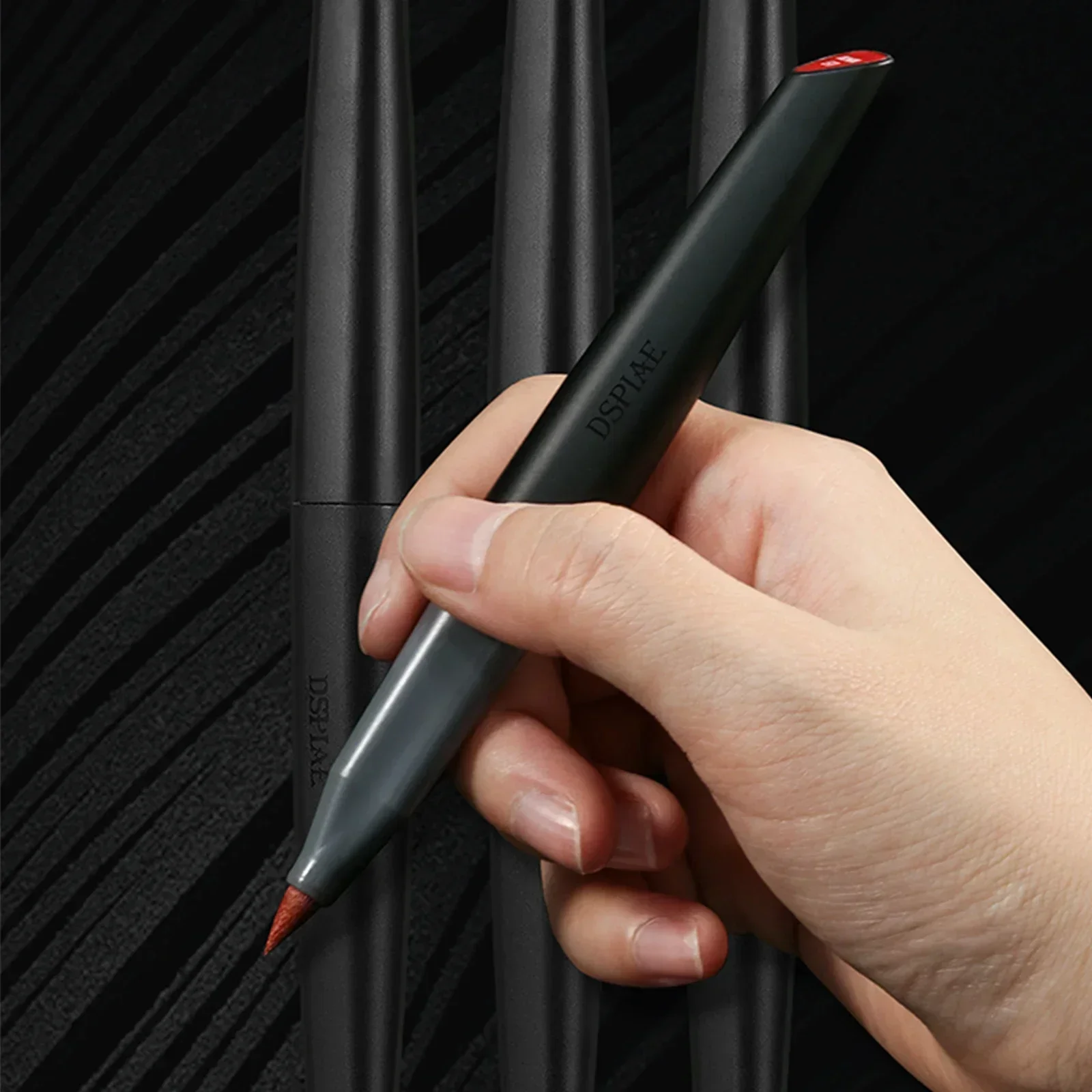 Dspiae 12 สีชุดปากกาแปรงน้ํา Soft Tip Markers เป็นมิตรกับสิ่งแวดล้อมสีฐานเรืองแสงเมทัลลิคสําหรับศิลปะหัตถกรรมการวาดภาพ