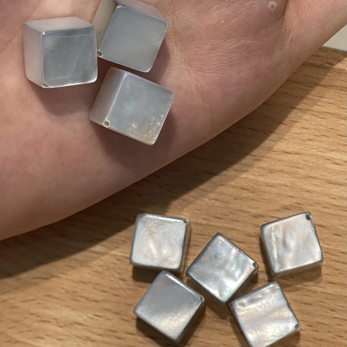 1pc Natural Mother of Pearl Cube Beads 12x12mm Diagonal Hole White Shell Square Beads for Jewelry Making Bracelet Necklace DIY