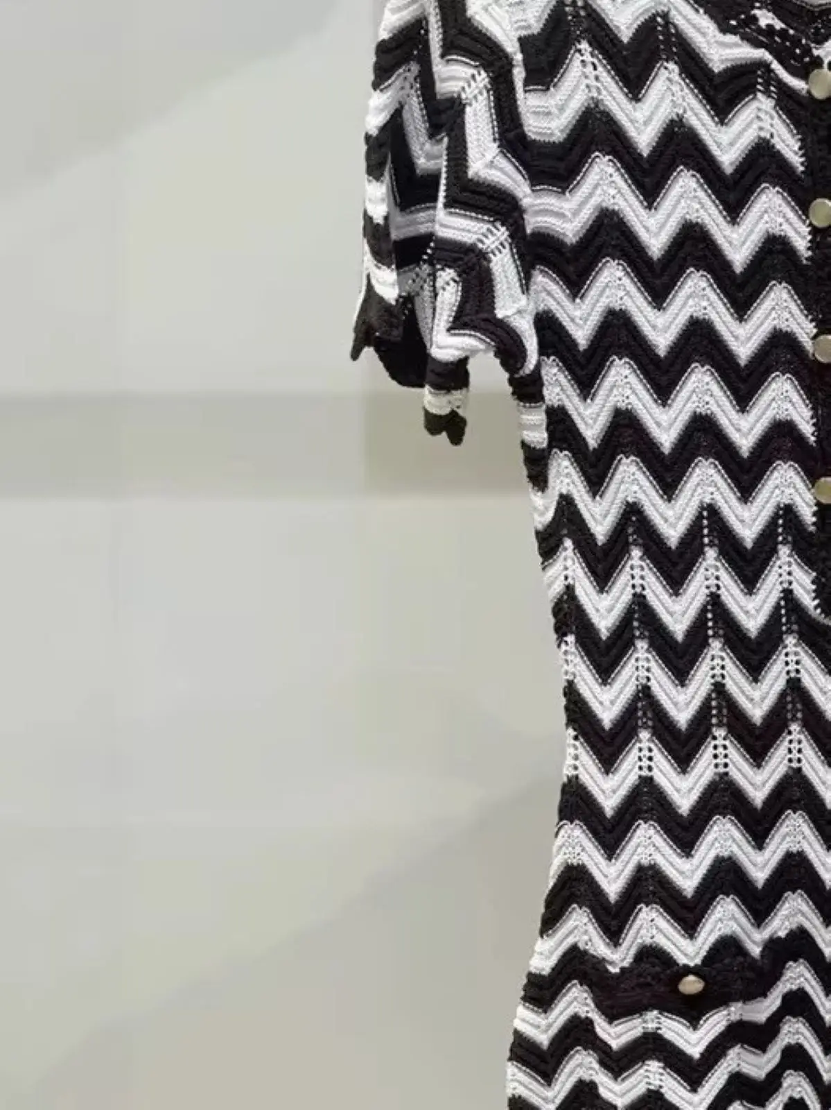

Spring/Summer Women O-Neck Serrated Wave Short Sleeve Solid Slim Knit Dress High Waist Single Breasted Fashion Mini Skirt