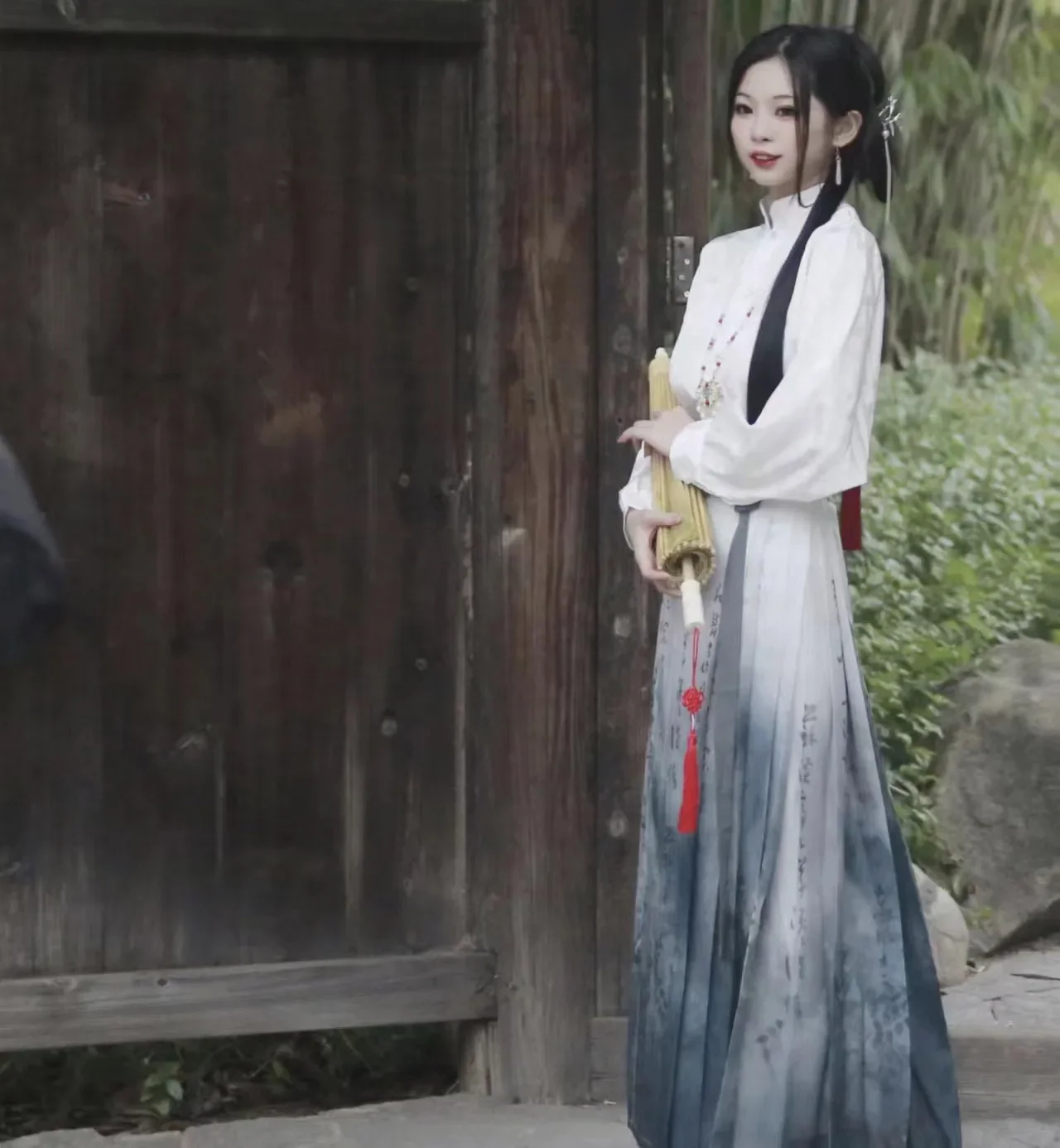 Vêtements traditionnels chinois originaux Hanfu pour femmes, robe de dame de la dynastie Ming, jupe de calligraphie chinoise, jupe visage de cheval Ming, moderne