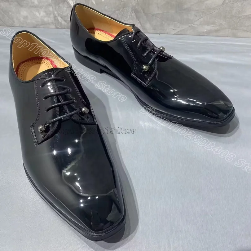 

Black Metal Decor Men Shoes Patent Leather Solid Design for Men Spring Party Dress Fashion Shoes Big Size 48 Zapatillas Mujer