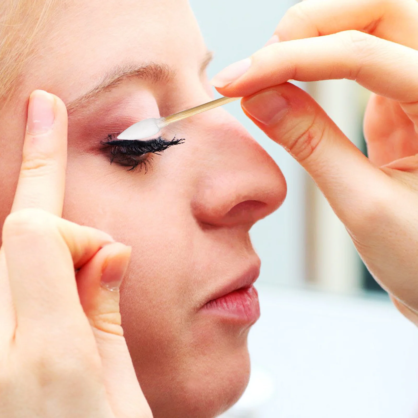 

500pcs Precision Cotton Swabs Long Tipped Applicators for Cavity Cleaning Ear Wax Makeup Tools Keyboard Earphone