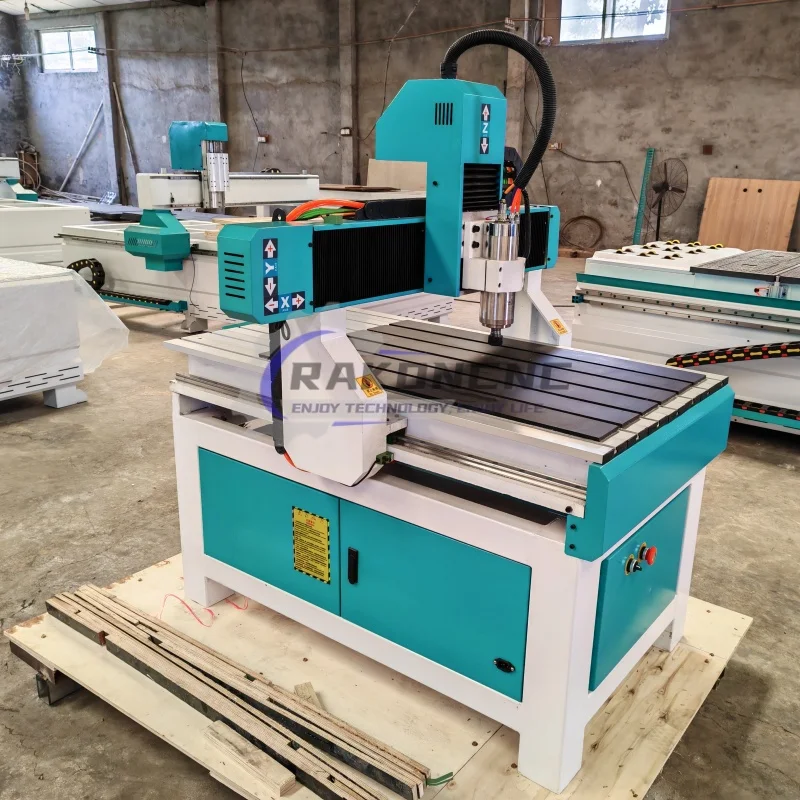 Macchina per incidere CNC 6090 1212 con router per legno con mandrino per raffreddamento ad acqua da 1,5 kW 2,2 kW per taglio acrilico in metallo