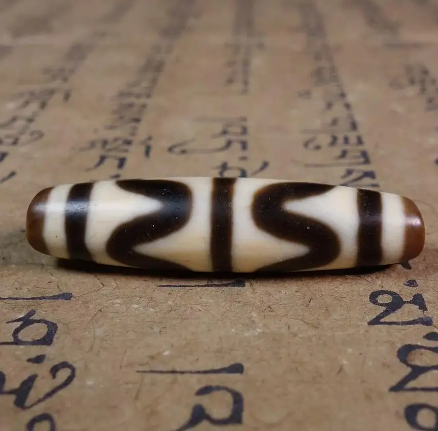 Nice Ancient Tibetan DZI Beads Old Agate Tiger Teeth Totem Amulet Pendant #3820