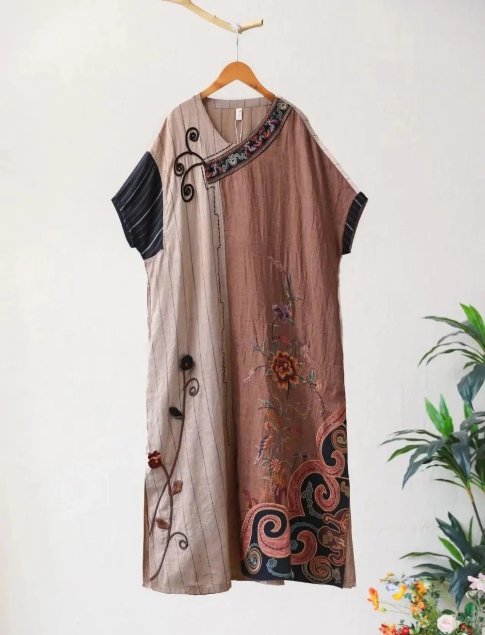 Embroidery woman robe Vintage patchwork loose casual cotton linen Long dresses Spring summer plus-size Female clothing