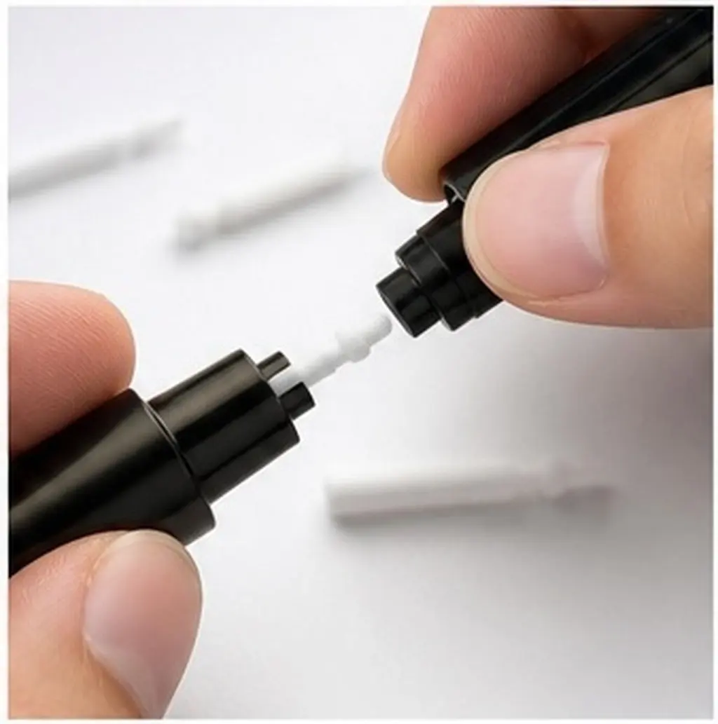 24pcs White Acrylic Marker Pen Tips 3MM Nylon Fine Tip Replacement Nibs for Acrylic Paint Markers Durable Ideal for Artists Call