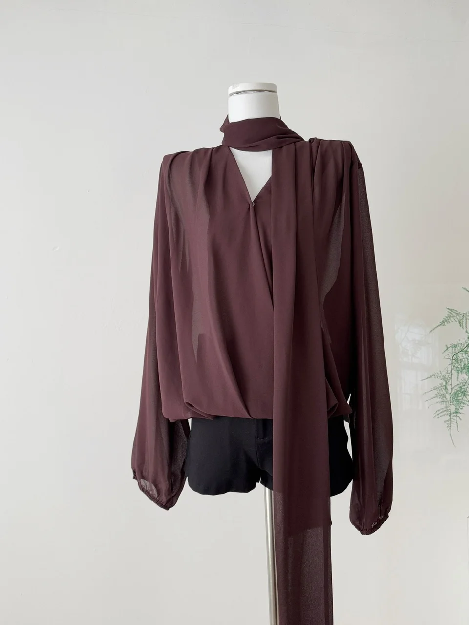 Luźna, codzienna bluzka damska z szyfonu, z wiązaniem w talii, wyszczuplająca, z włókna poliestrowego, z bufiastymi rękawami.