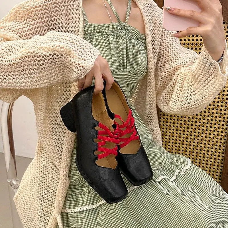 

Балетки с грубым каблуком и ремешком, французские супермягкие нишевые туфли с перекрестным ремешком, женские одинарные туфли Мэри Джейн на среднем каблуке со свиным носом