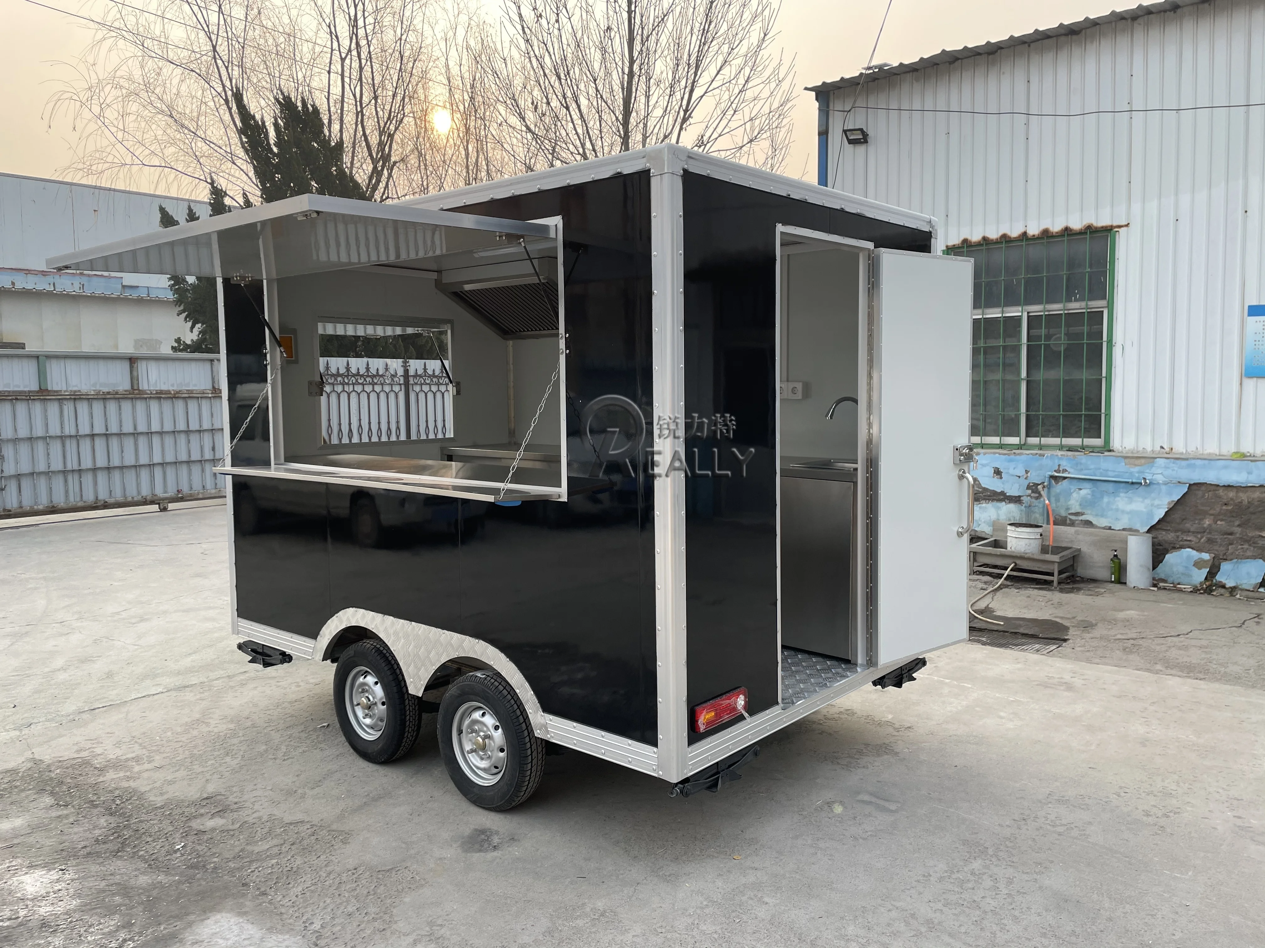 Commercial Food Truck Trailer Customized Kitchen Equipments Mobile Coffee Kiosk Fast Food Cart Street Snack Pizza Trailer