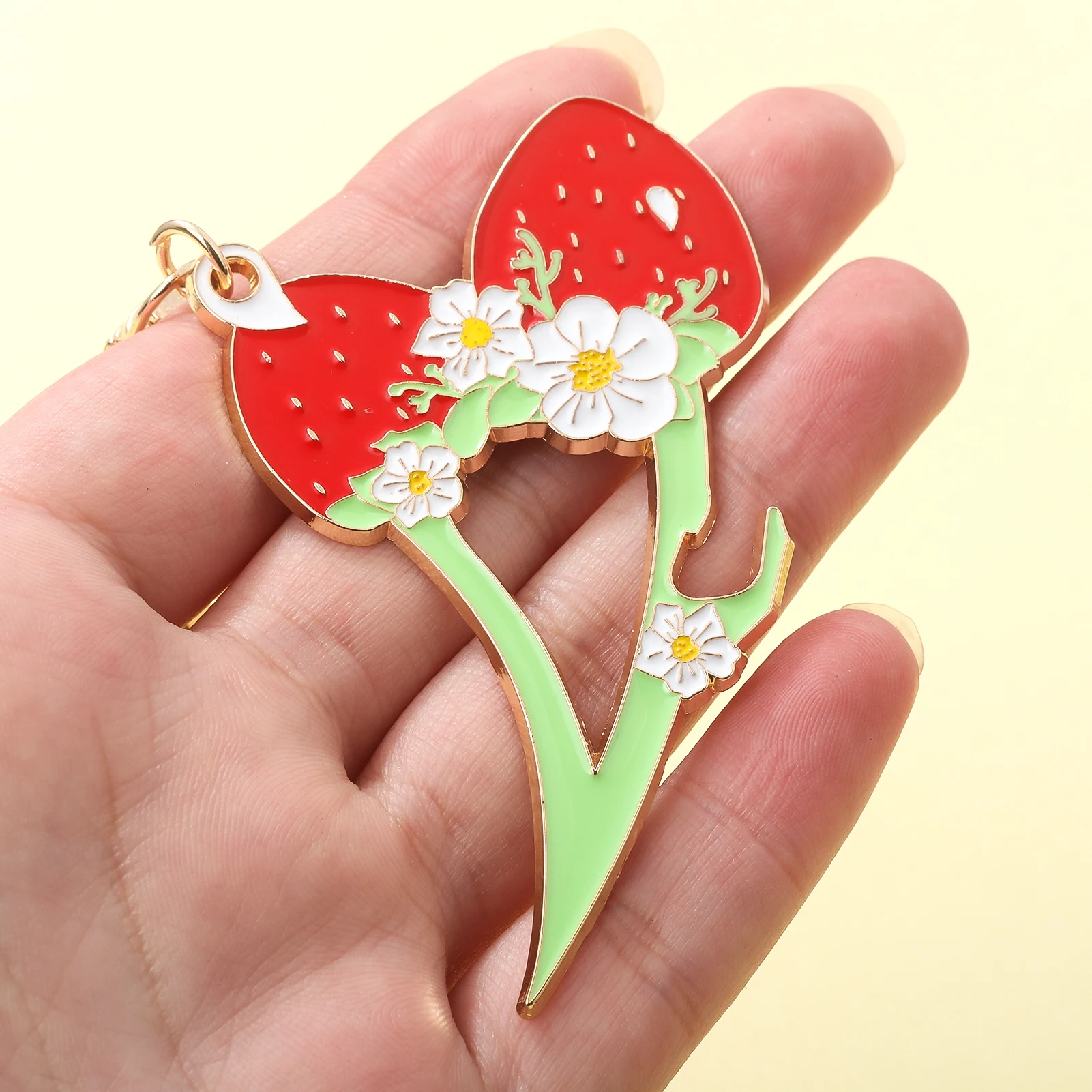 Fashion Cute Women's Self Defense Strawberry Keychain Bag Charm Keychain Safety For Women Accessories Set Gift For Girlfriend