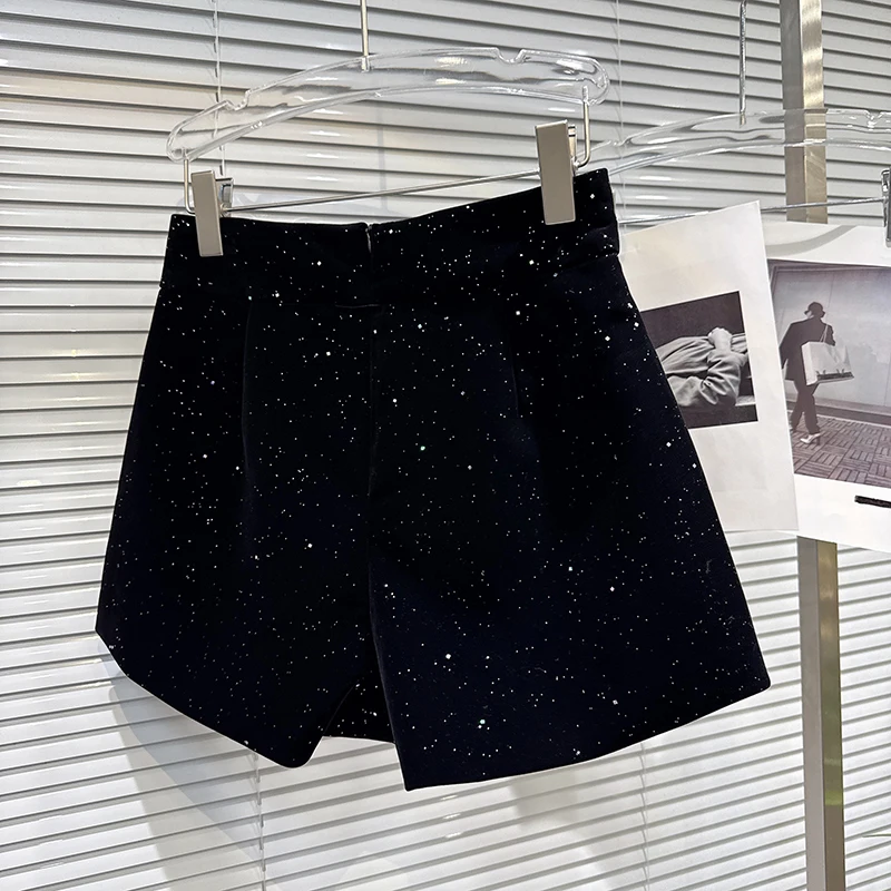 2025 Herfst Winter Nieuwe Franse Stijl Socialite Water Diamant Boog Decoratie Vrouwen Temperament Veelzijdige Fluwelen Shorts