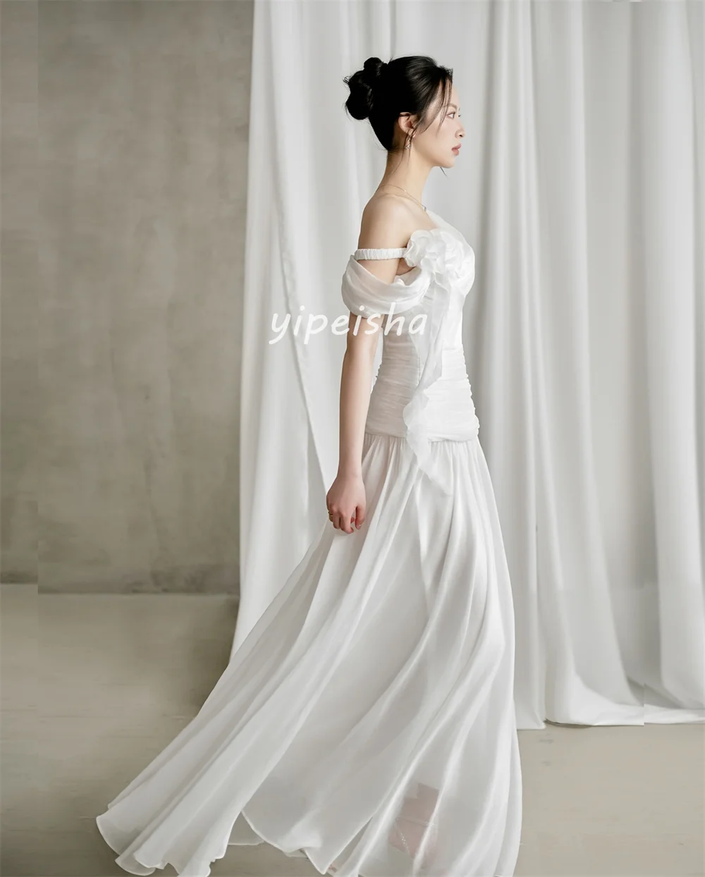 Vestidos largos personalizados de alta calidad, clásicos, de gasa, hechos a mano, con pliegues de flores, rectos, con hombros descubiertos, vestidos para ocasiones a medida