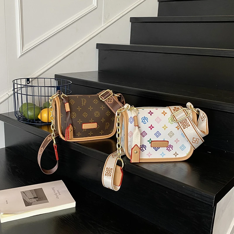 

Classic And Stylish Leather Crossbody Bag For Ladies Luxury Brand Famous Designer Handbag