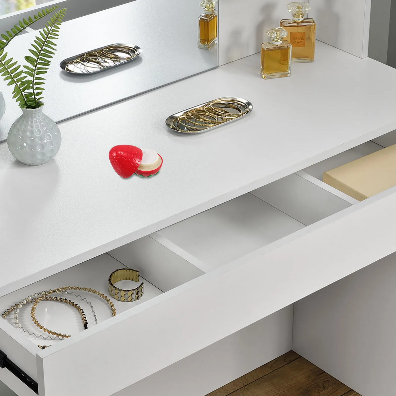 Compact Strawberry Design Cream Travel Container Small Travel Size Container for Skincare Toiletries Face Cream Lotion Empty