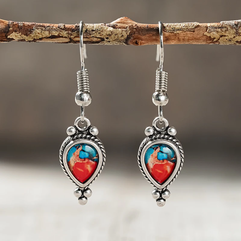 Huitan Elegante Vintage Damen-Ohrhänger in Silberfarbe, ausgefallene Accessoires für Party und Alltag, zarter Damen-Metallschmuck, vielseitiger Schmuck