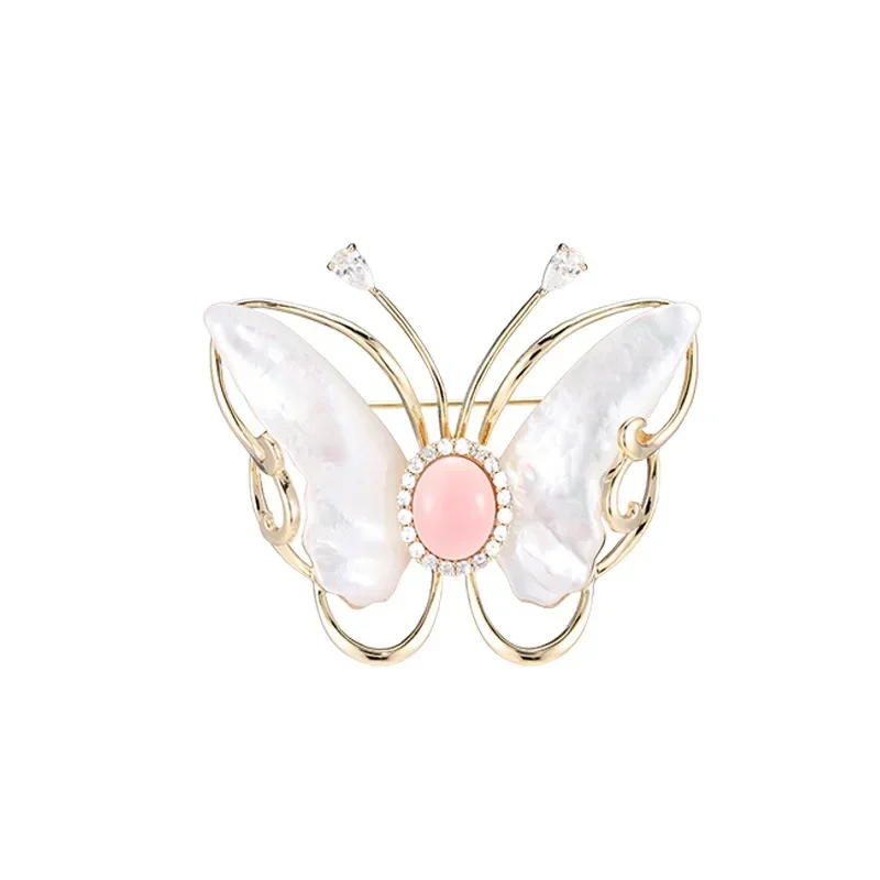 A grand, elegant and high-end butterfly brooch for women, with a unique and luxurious creative combination