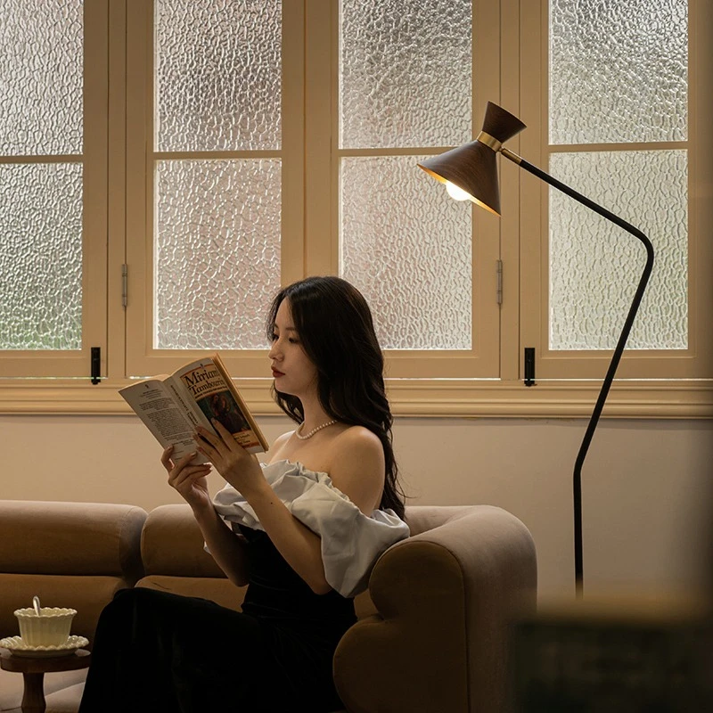 

Ambient light living room bedroom bedside sofa edge metal floor lamp simple study advanced decorative floor lamp