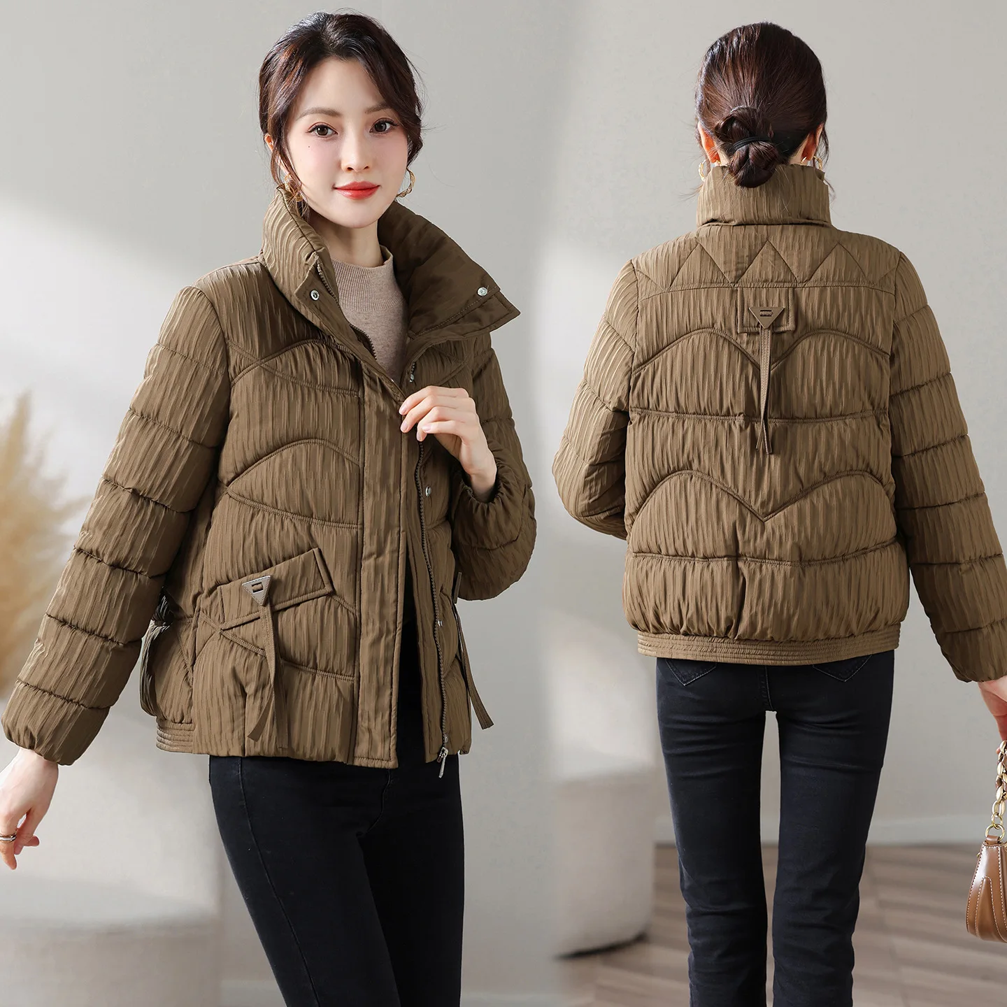 

Short standing collar down cotton for women in winter 2025, stylish and thick bread jacket for warmth and fashion