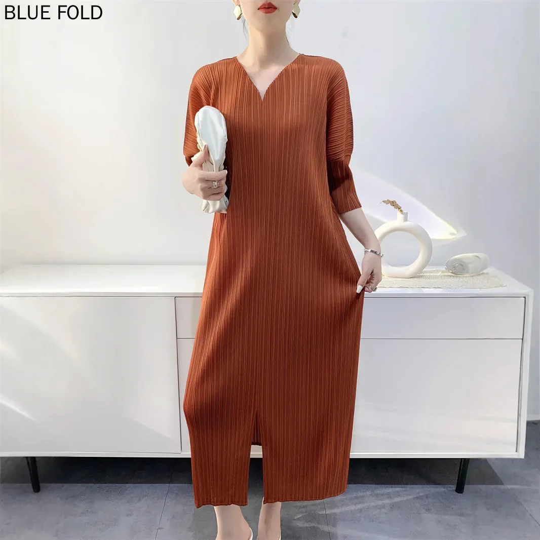 

MIYAKE 2025 весенне-летнее платье с v-образным вырезом для женщин, тонкое платье средней длины с разрезом и плиссировкой, высококачественное платье PLEATS, высокое качество