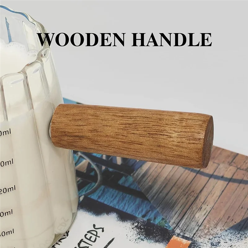 ملحقات الإسبريسو HGHO، كوب قياس زجاجي لإبريق مزبد الحليب، زجاج طلقة بمقبض خشبي 6 أونصة قطعة واحدة