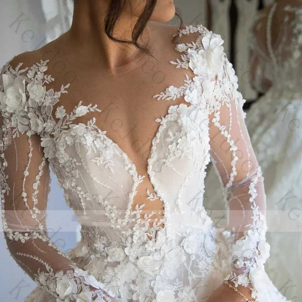 Customized Elegant Sweetheart A-Line Long Sleeve Wedding Dresses Exquisite Lace Floral Appliques Draped Floor-Length Bride Gowns