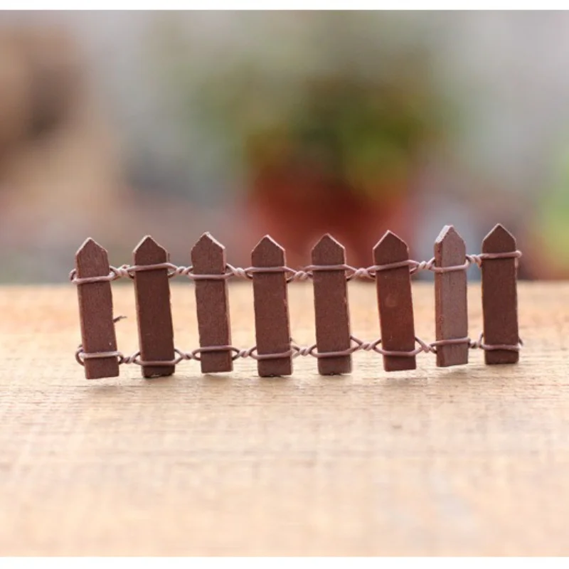 Mini wooden fence set with smooth edges, suitable for gardens and miniature landscapes, outdoor fence decoration