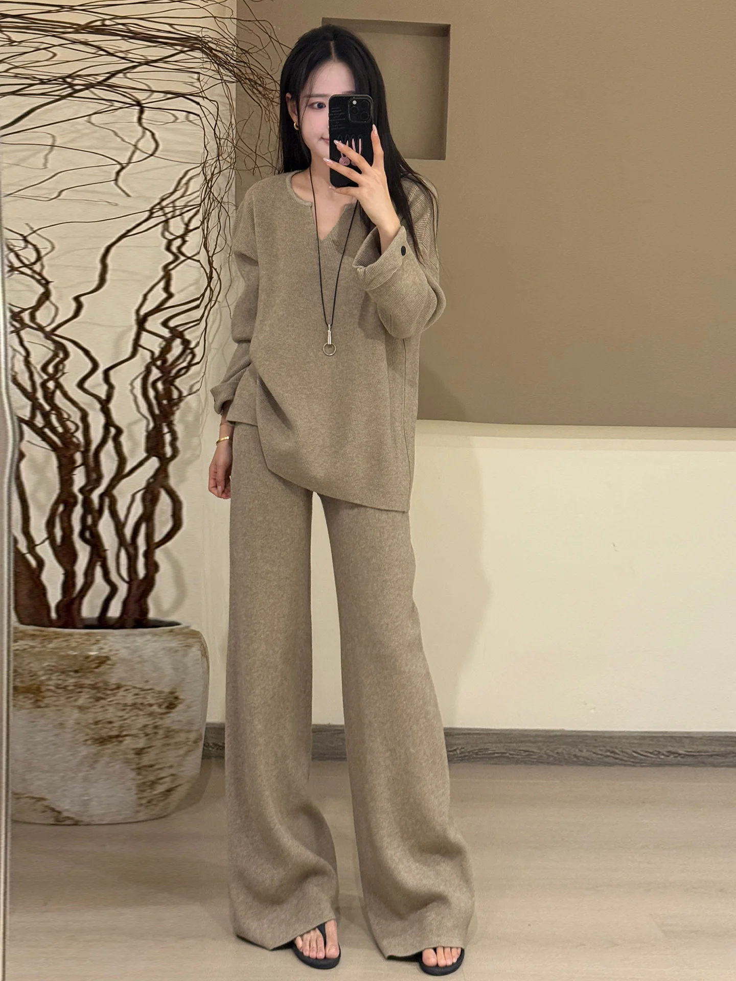 

Korean Style Women's Knitted Top And Wide Leg Pants Set V Neck Casual Sportswear Two Piece Suite Fashionable Spring Wear