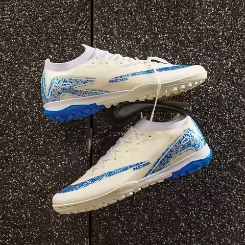 Professional Men Football Boots Adult High Quality Soccer Shoes Society Indoor Cleats Ultralight Studded Women Football Shoes