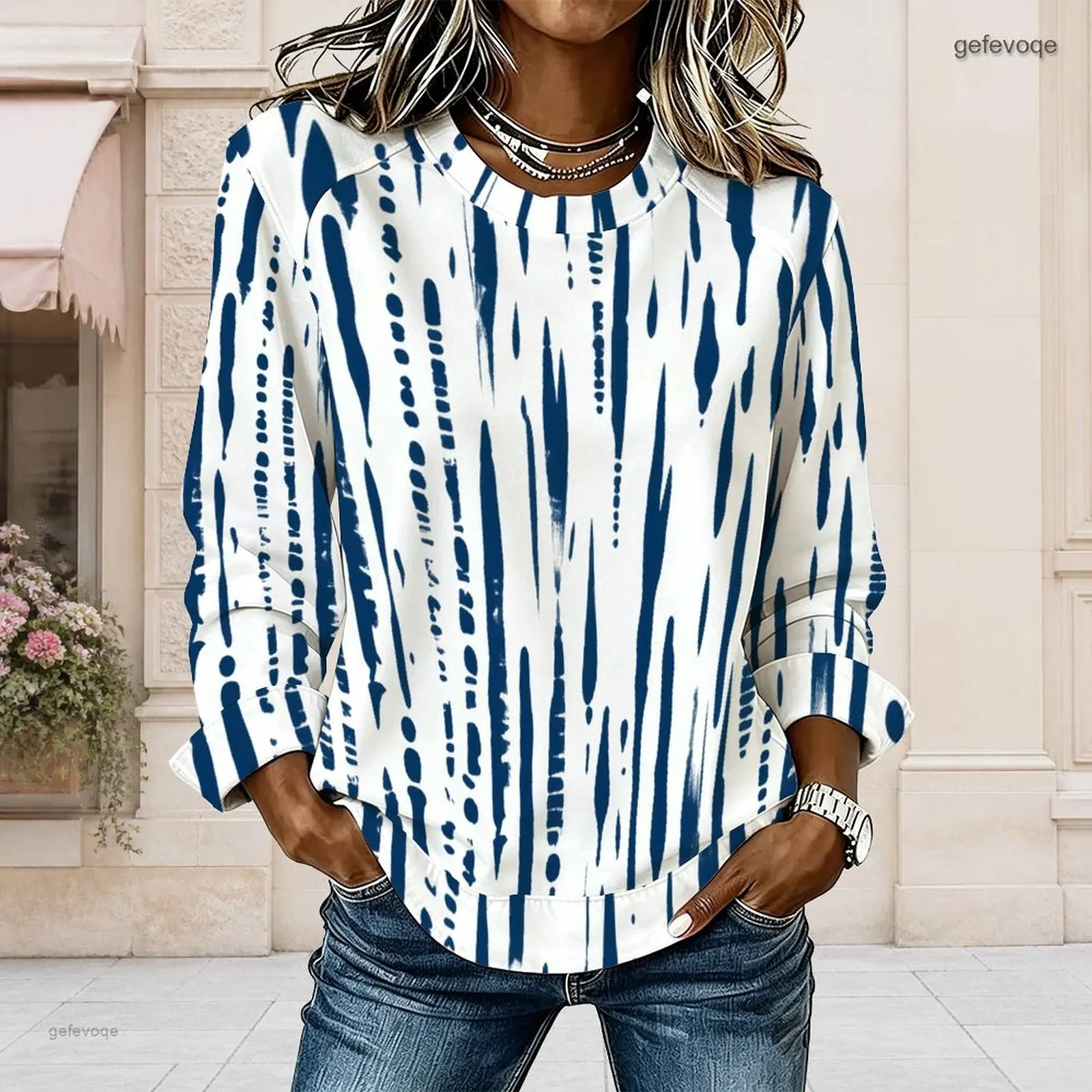 Women Abstract Marble Printed Round Neck Long Sleeve Curved Hem Top