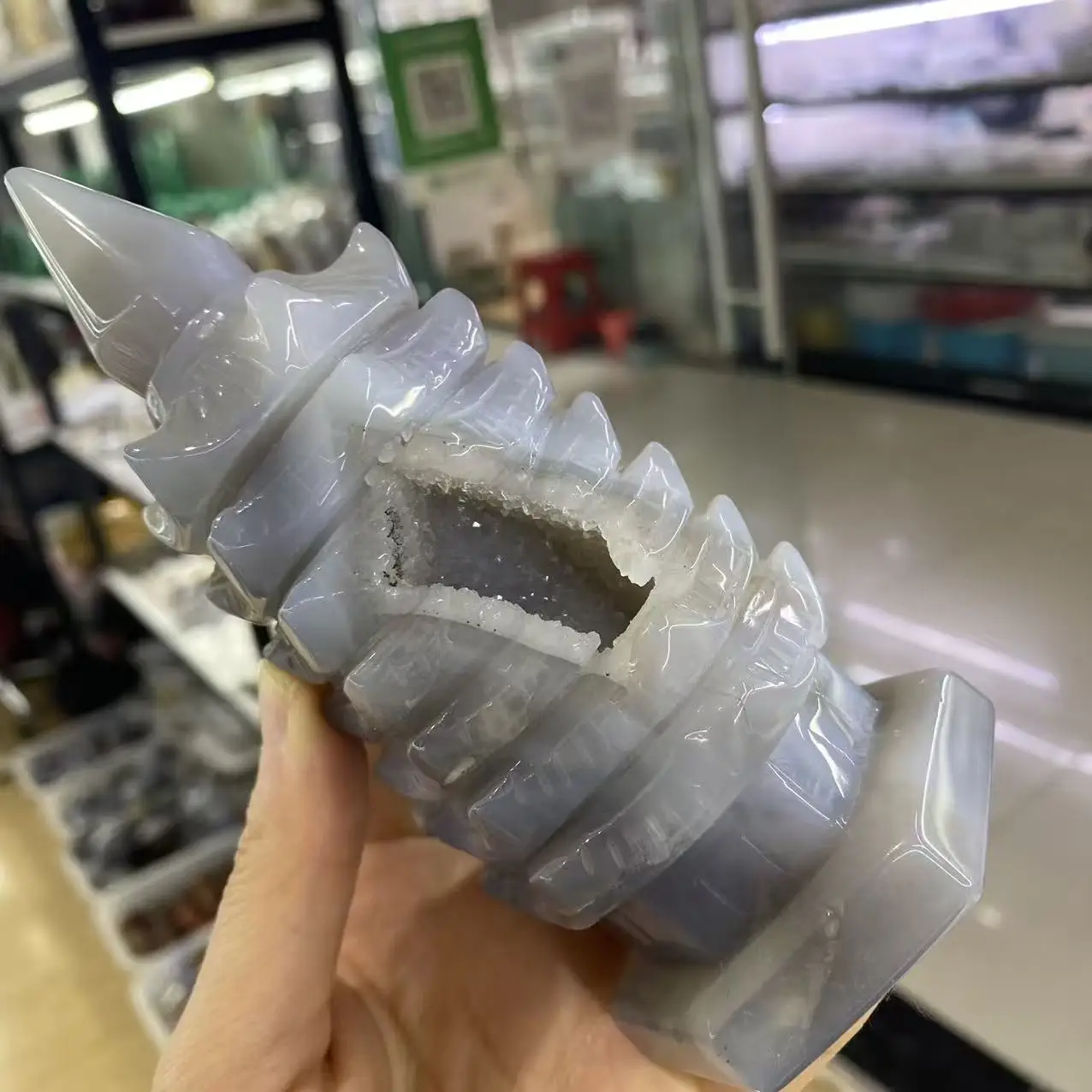 

Natural Agate Crystal Stone "Changta", For Enhancing Energy, Healing, Home And Office Decoration, Demagnetization Divination, As