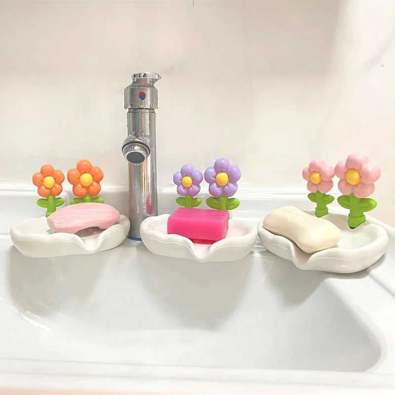 1PC Household high-grade no water no drilling drain soap box washroom durable soap box shelf cute flowers bathroom soap holder