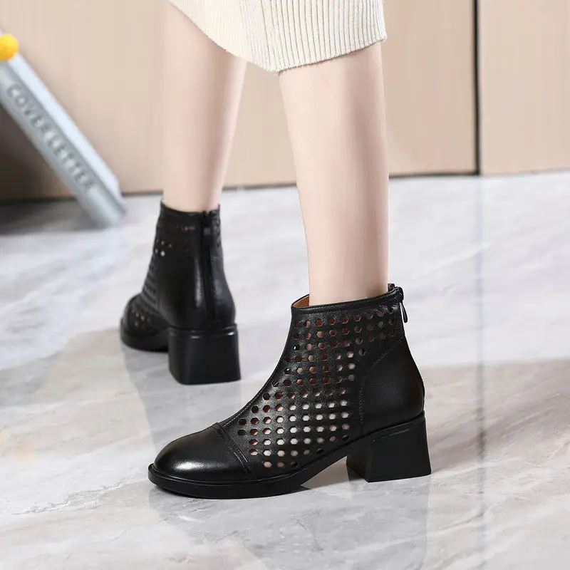 Ladies Vintage Ankle Cool Boots Women\'s Summer Hollow Breathable Shoes Korean Fashion  Model Gladiator Sandals Boots New 2024