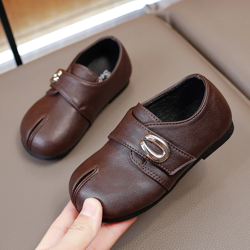 Toddler Girls Soft Leather Shoes 2026 New Autumn Kids Mary Jane Flats Soft Sole Simple Retro Style School Party Wedding Footwear