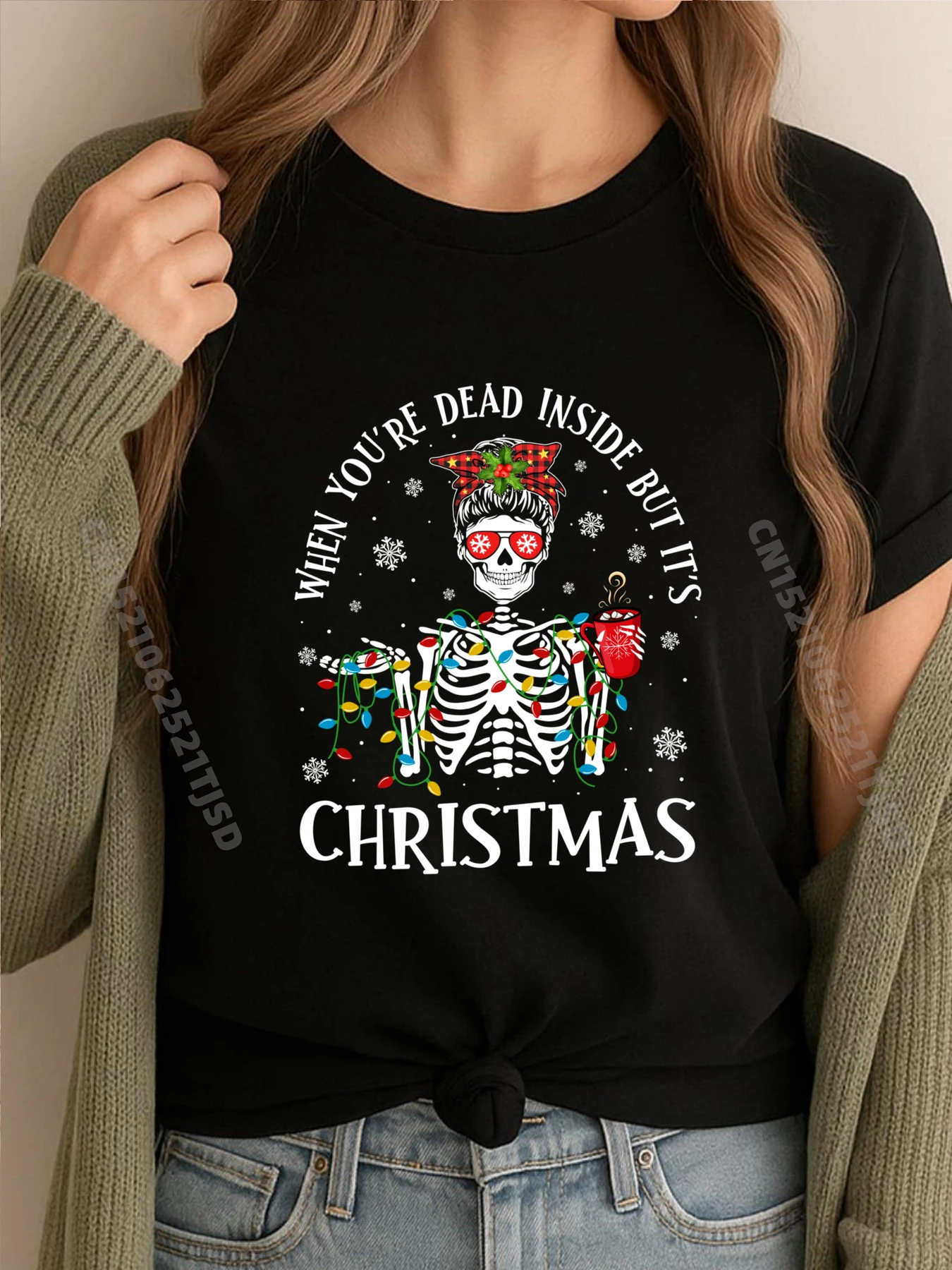 

Рождественские огни, когда ты мертвесь внутри, но это рождественская простая рубашка Футболка