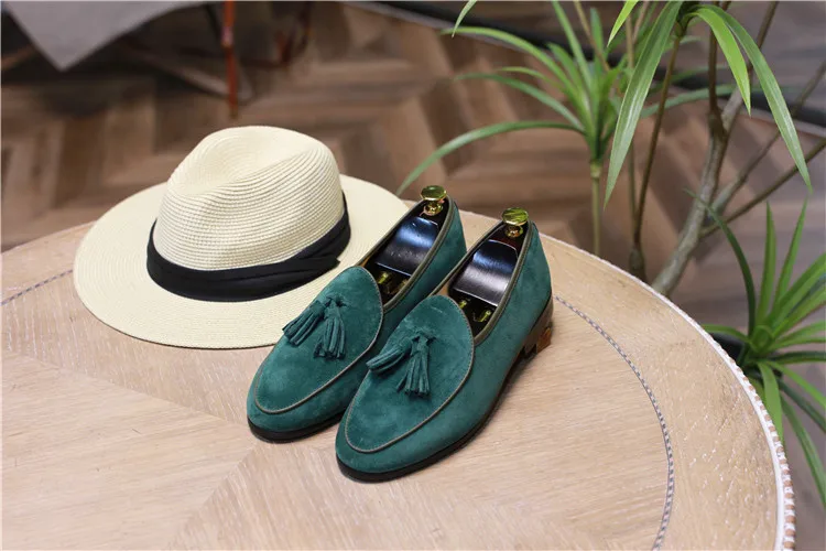 2024 Tassel Design Men Round Toe Suede Leather Flat Shoes Comfortable Genuine Leather Slip On Man Footwear Vintage Boy Shoes