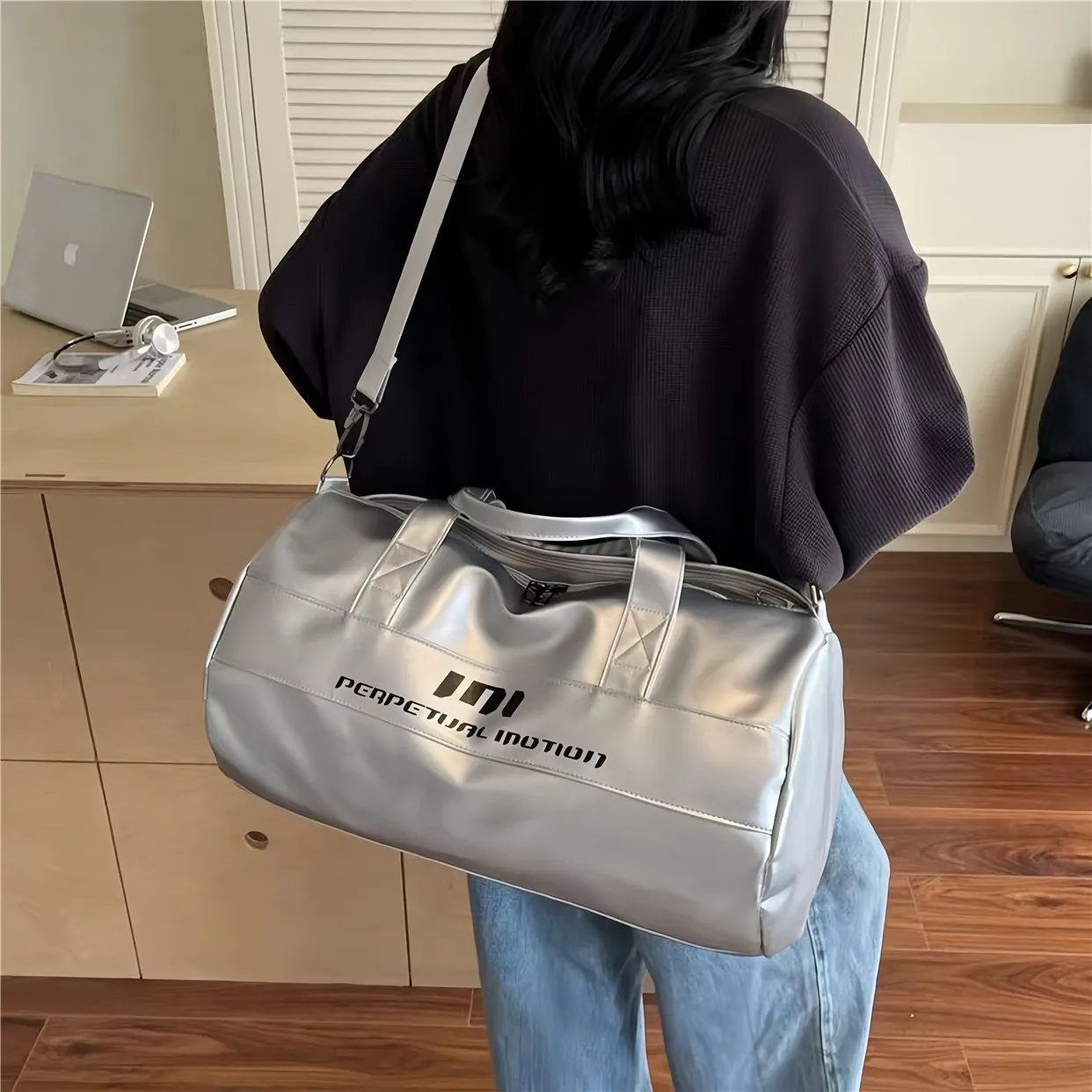 lightweight-travel-bag-women's-short-trip-dry-wet-separation-business-trip-fashion-new-model-portable-luggage-bag-for-travel