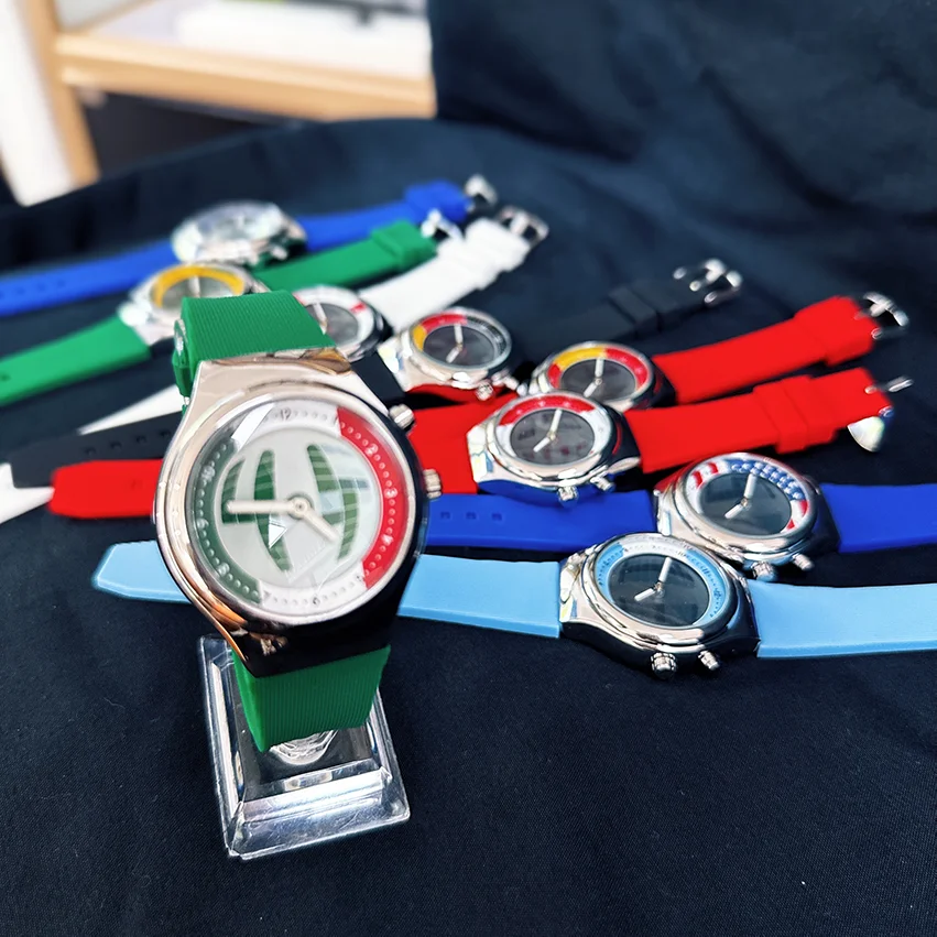 Creative Quartz Wristwatch with Flashing Animated Dial Silicone Strap Fashion Casual Watch Unique New Gift for Men Women