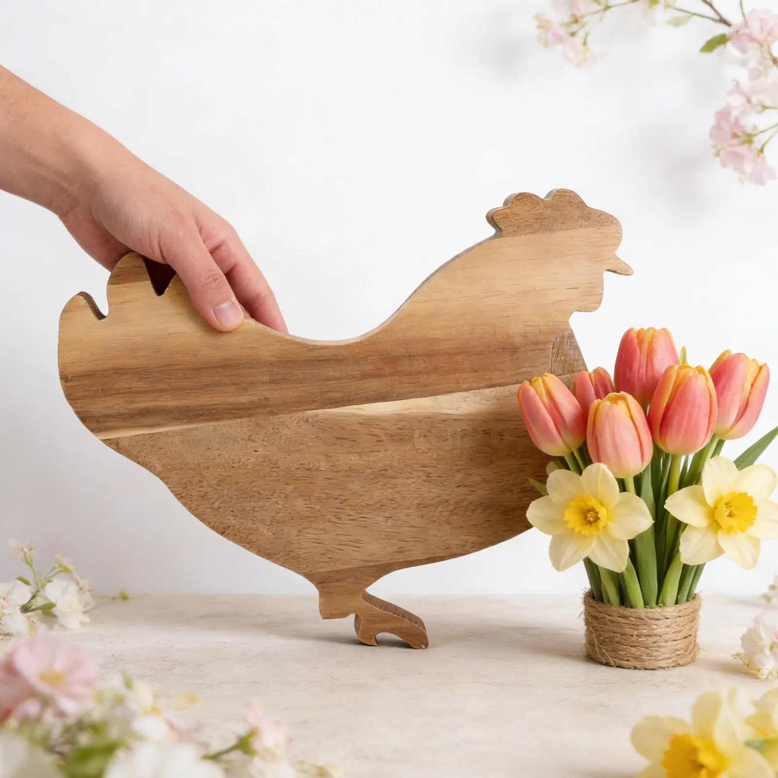 Acacia Wood Rooster Shaped Cutting Board Decorative Wooden Serving Tray Easter Holiday Kitchen Fruit Snack Platter Rustic Wood