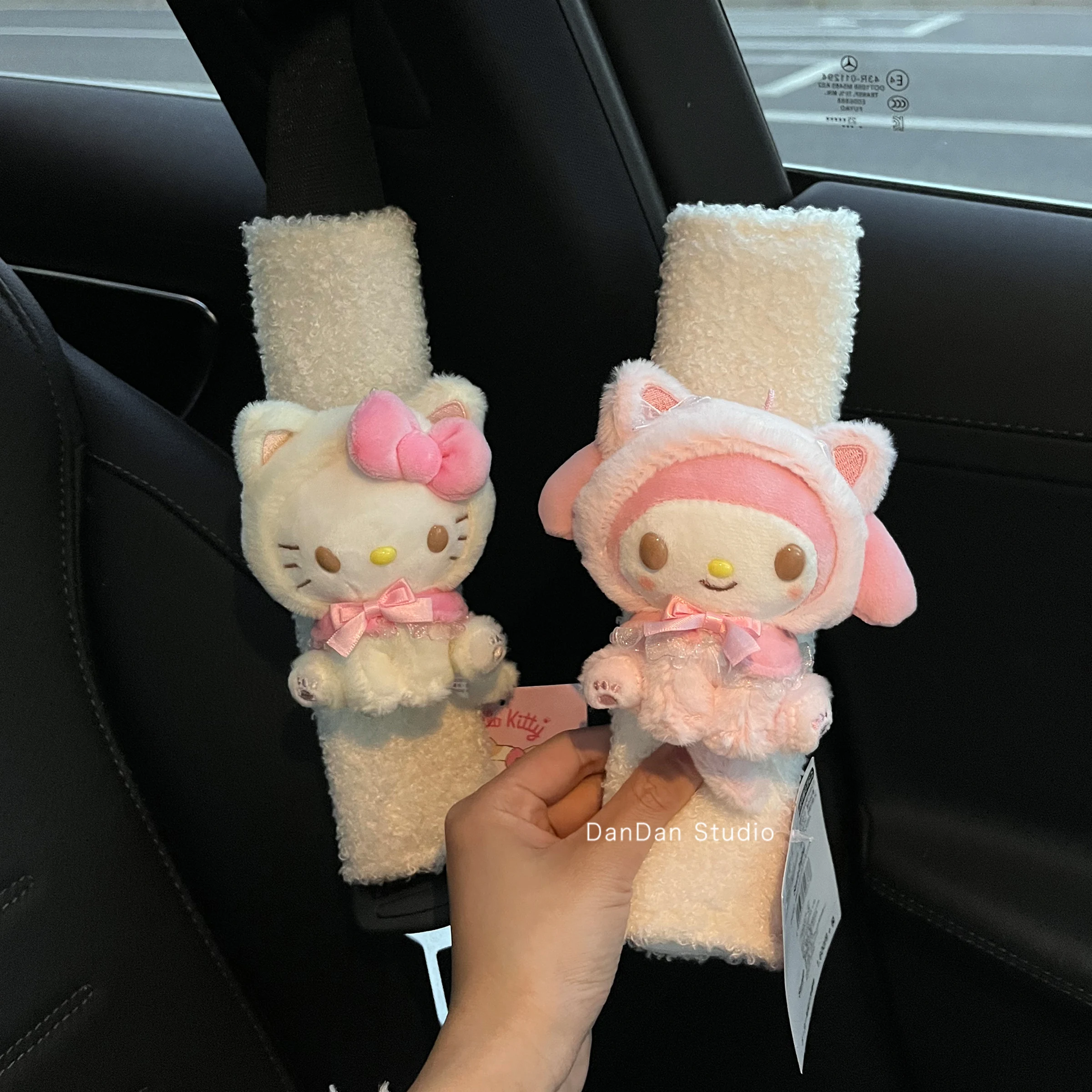 

Hello Kitty Car Seat Belt Shoulder Protector Cute Car Interior High Quality Interior Decoration Car Accessories