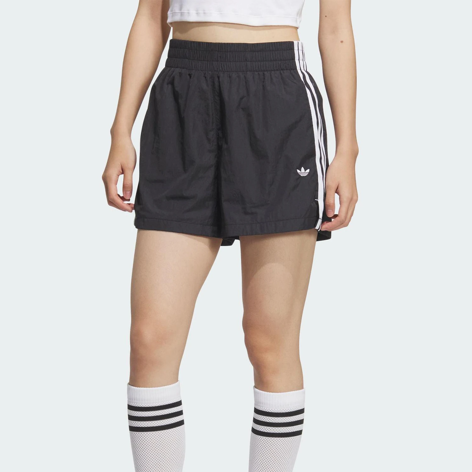 

Adidas Originals Women's Loose 3-Stripes Woven Shorts KF0319