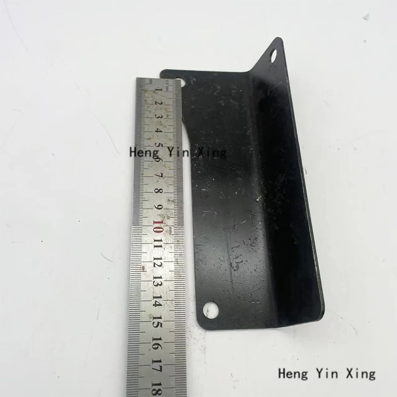 Excavator Parts Caterpillar 323 325 330 336 349 320GC Cab Door Lock Cover Plate