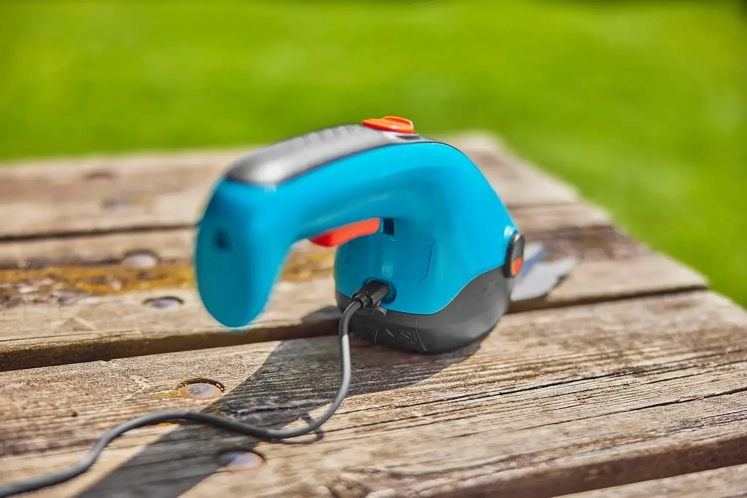 

[New Arrival, Free Shipping!]Battery Grass and Shrub Shears - Cordless, Handheld Shears for Trimming Lawn Edges or Small shrubs