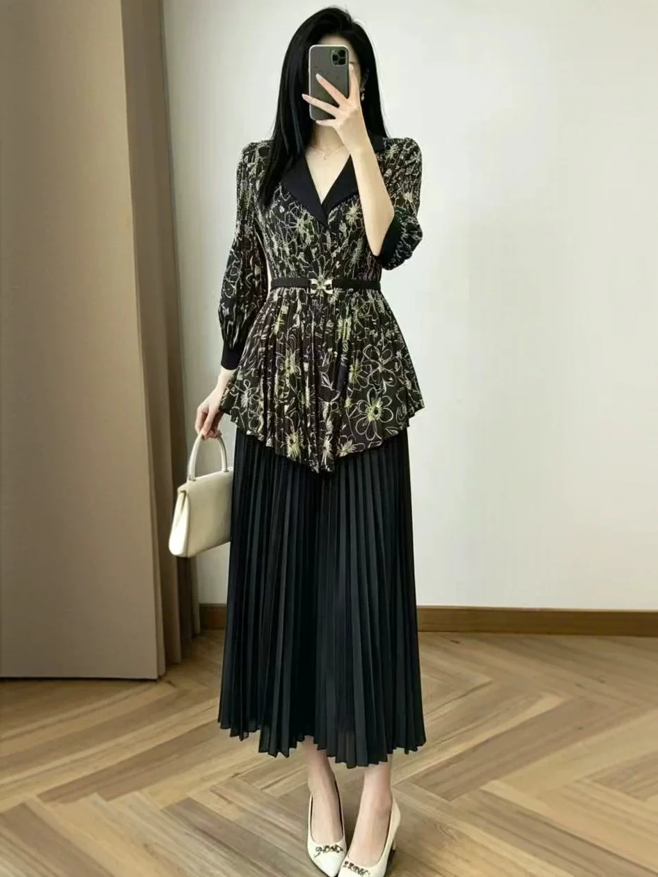 Miyake Girl 2026 New Printed Bronzing Letter Set High-end Fashion Temperament Folded Two-piece Set