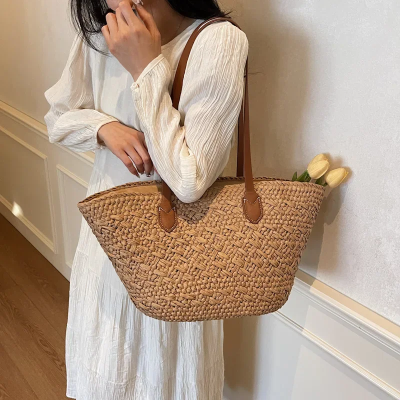 LEFTSIDE Big Weave Zipper Tote Bags for Women 2025 Summer New Fashion Shoulder Bags Lady Handbag Females Straw Tote Beach Bag image 3