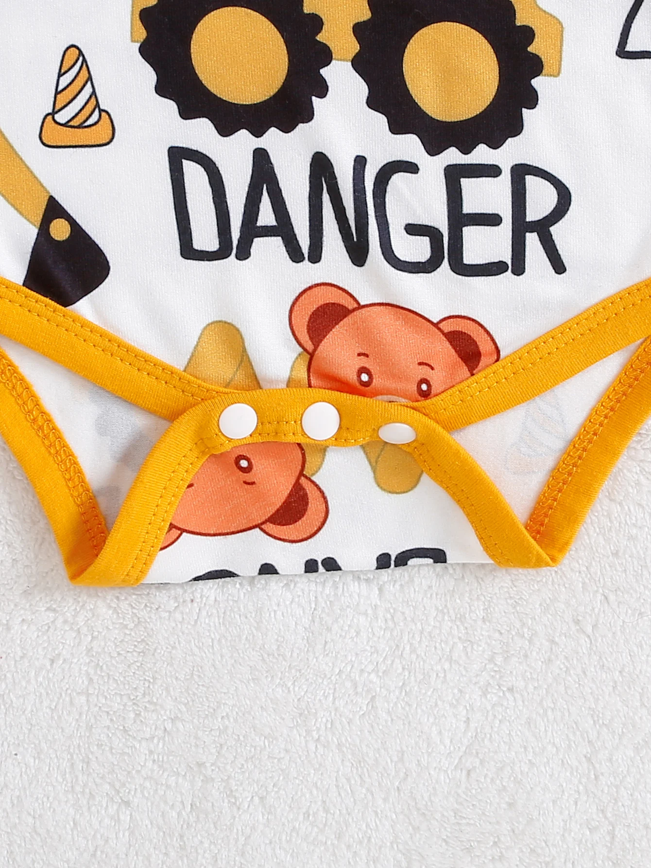 3-teiliges Frühlings-Herbst-Set für Baby-Jungen mit LKW- und Bärenmotiv, Langarm-Strampler + Hose + Mütze, Niedlicher Stil, für Alltag/Fotoshooting – Detail 7