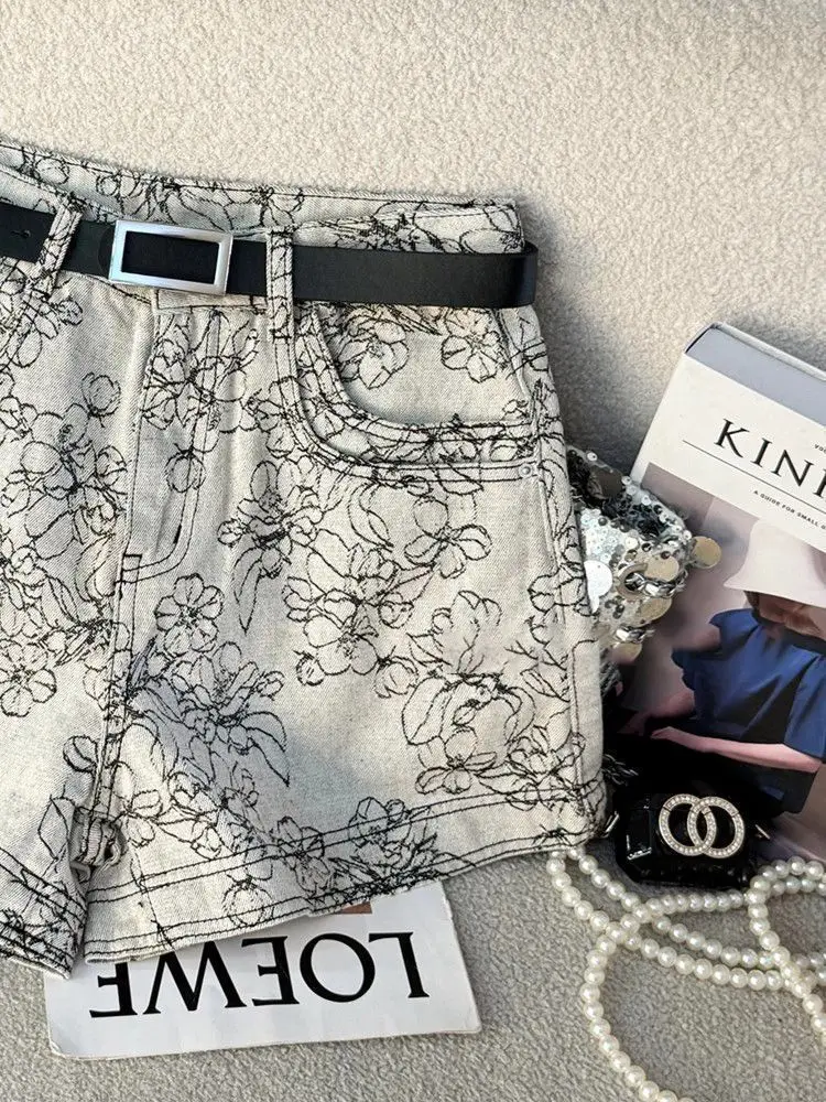 2025 가을 신상 하이웨이스트 데님 반바지 여성 스파이스 걸스 자수 꽃 A라인 청반바지