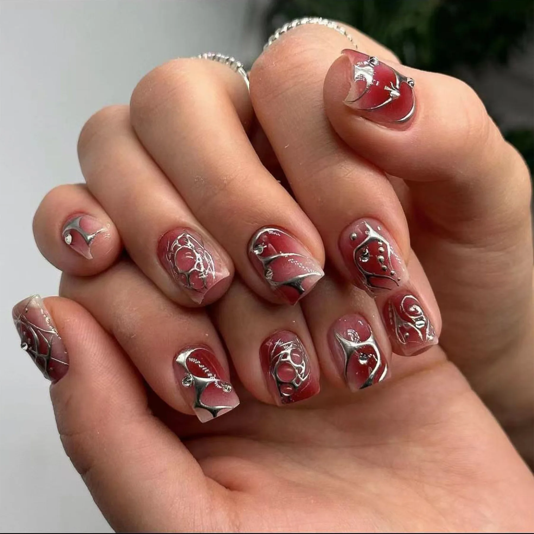 24PCS Red Smudge Short Square Blush False Nails with Silver Line Bead Details Graffiti Scratch Removable Press on Nails Gothic