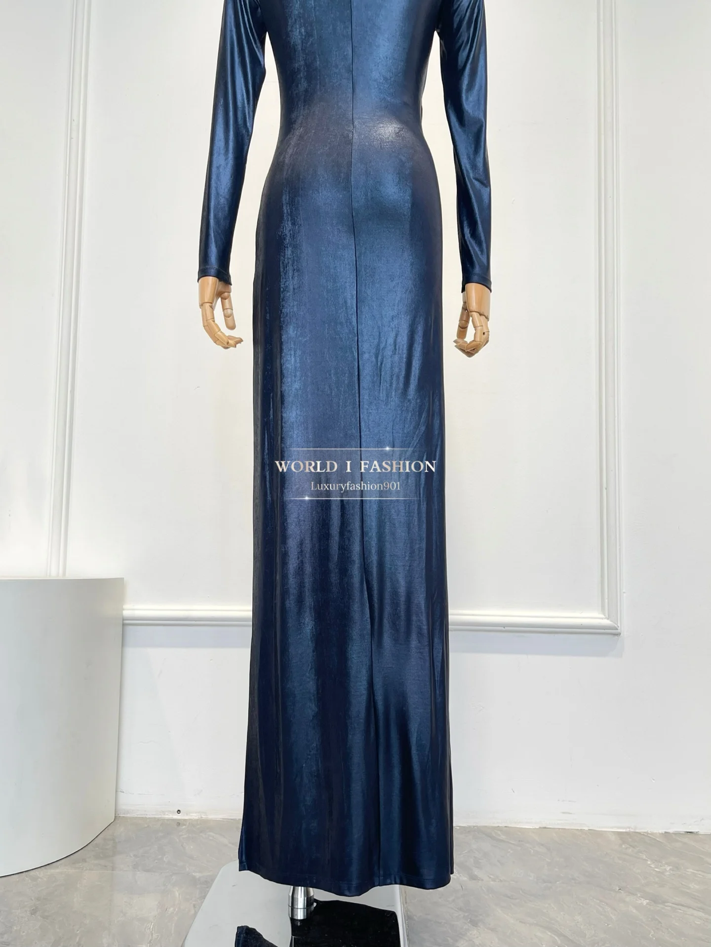 

Navy Blue Long Sleeve High Slit Maxi Dress