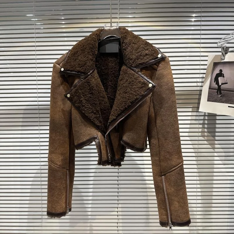 معطف Jaet من الجلد الصناعي للدراجة النارية لشتاء 2025 من Faionable بياقة من الفرو المتكامل وسحّاب طويل معطف نسائي #3