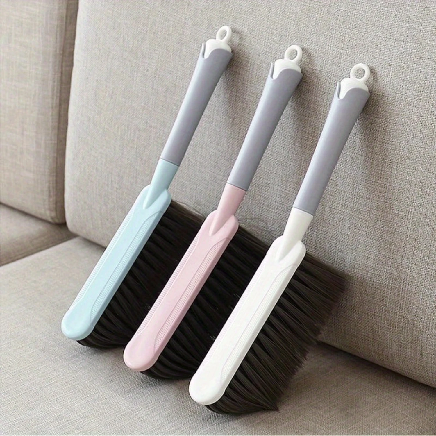 1 bed sweeping brush with handle, pet hair removal brush, household bedroom dust removal brush, bed dust removal brush, sofa, cl